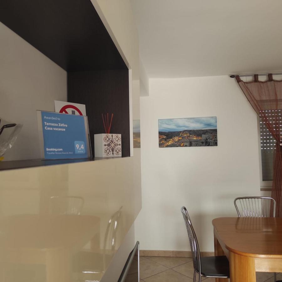 Terrazza Zefiro Casa Vacanze มาเตรา ภายนอก รูปภาพ